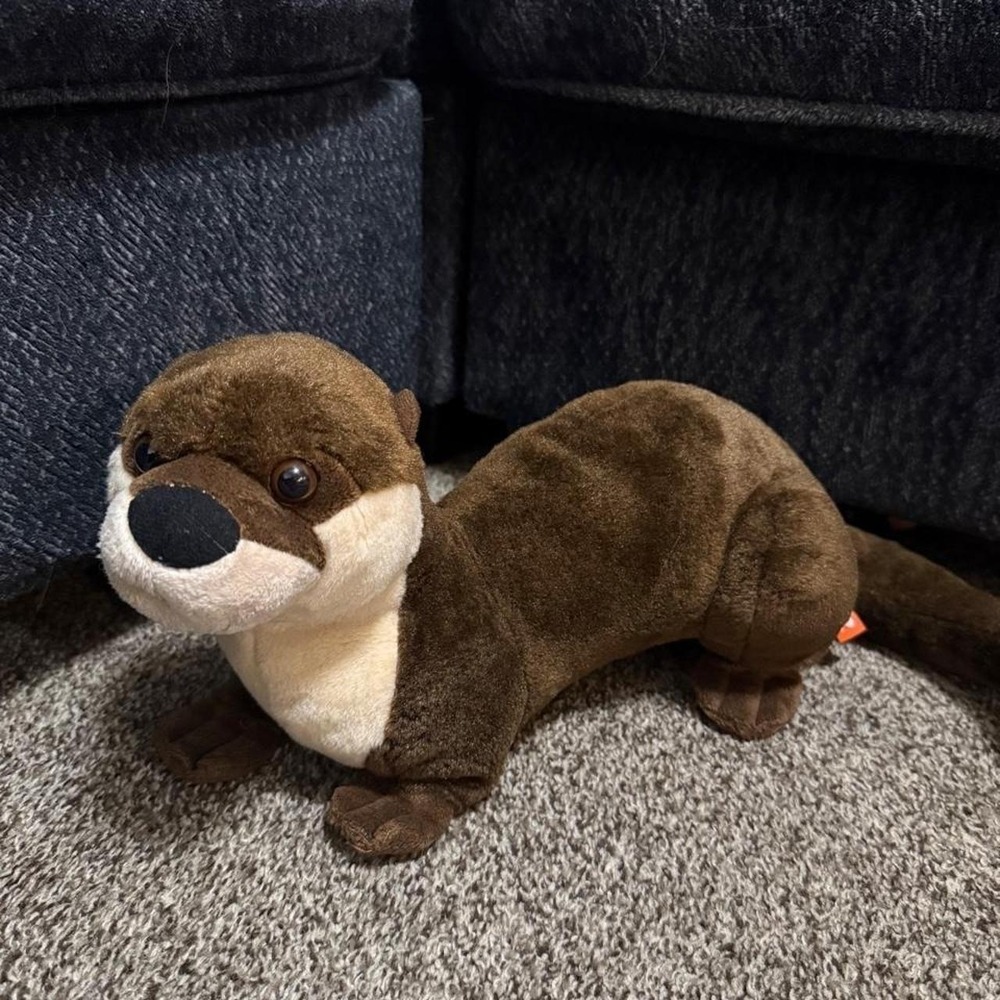 Wild Republic brown and white river otter plush toy